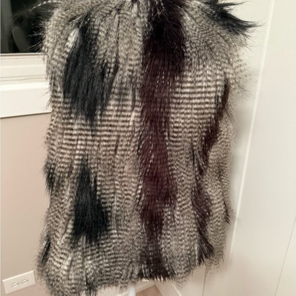 Women coat - Picture 3 of 3